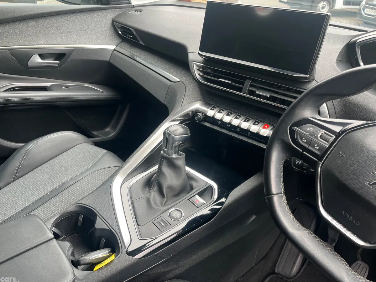 Peugeot 3008 MPV, Diesel, 2022, White