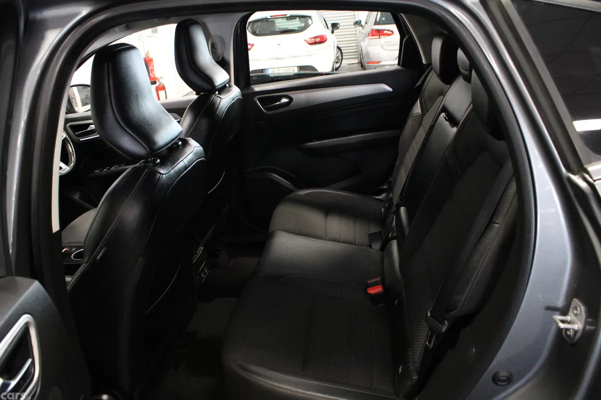 Renault Arkana Hatchback, Petrol, 2021, Grey