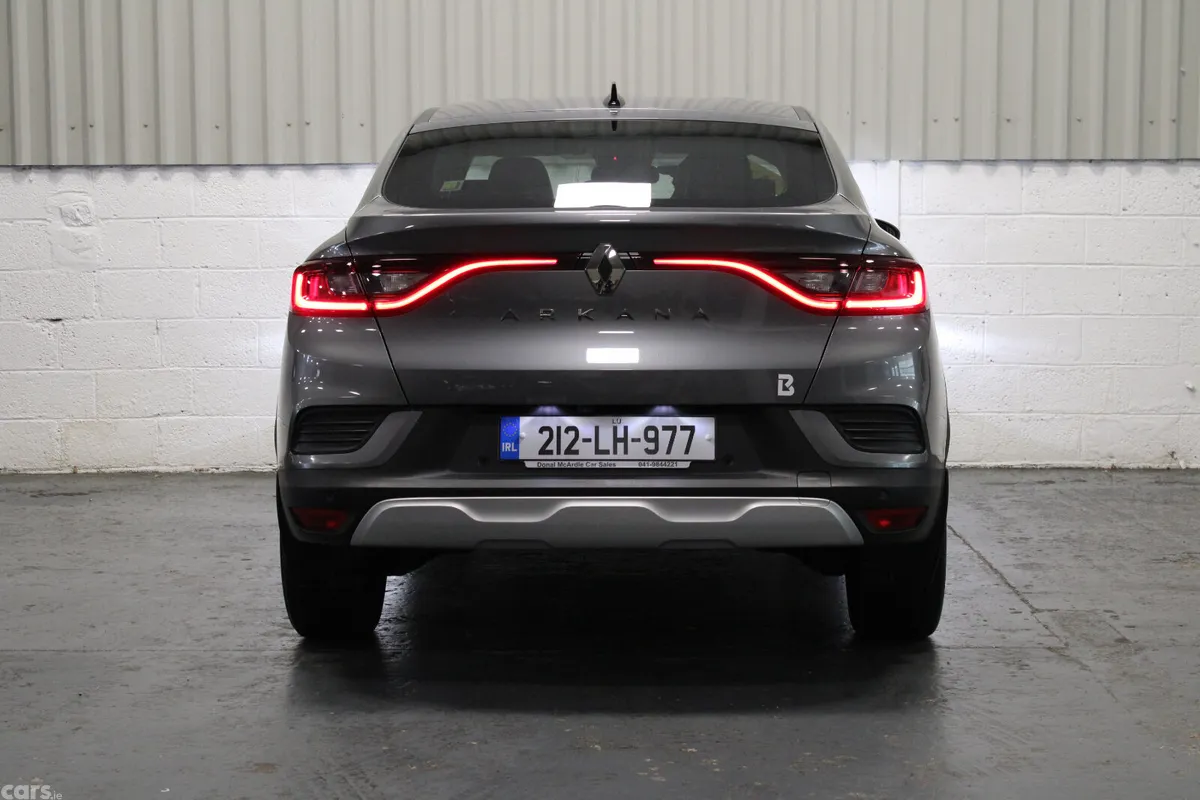 Renault Arkana Hatchback, Petrol, 2021, Grey