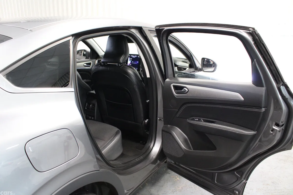 Renault Arkana Hatchback, Petrol, 2021, Grey