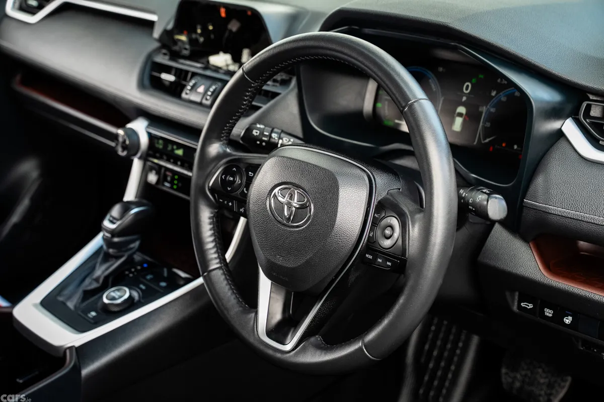 Toyota RAV4 SUV, Petrol Hybrid, 2024, White