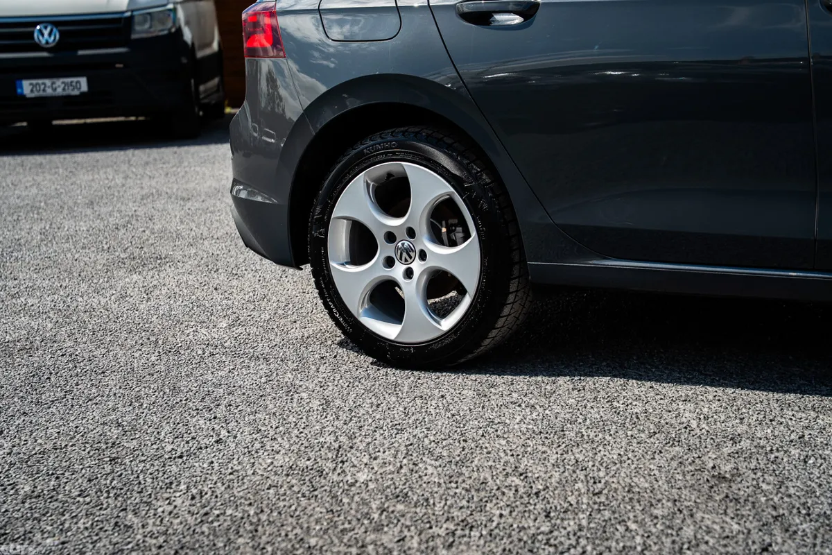 Volkswagen Golf Hatchback, Diesel, 2023, Grey