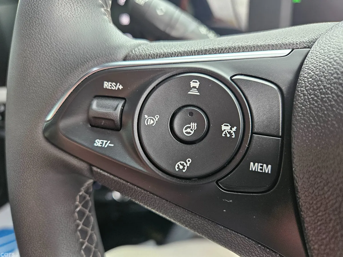 Opel Mokka SUV, Petrol, 2025, Grey