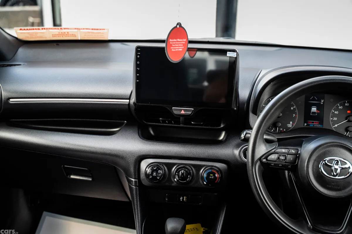 Toyota Yaris Hatchback, Petrol, 2021, Black