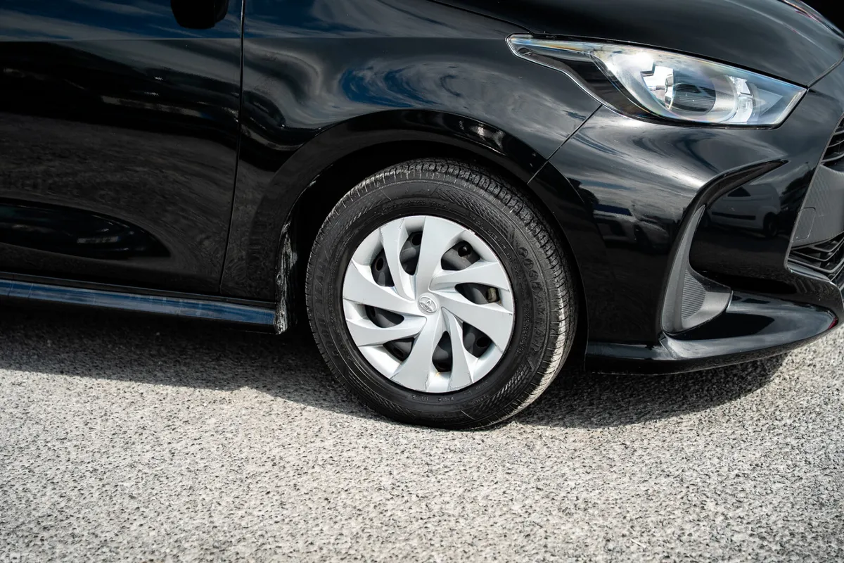Toyota Yaris Hatchback, Petrol, 2021, Black