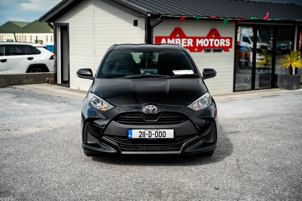 Toyota Yaris Hatchback, Petrol, 2021, Black
