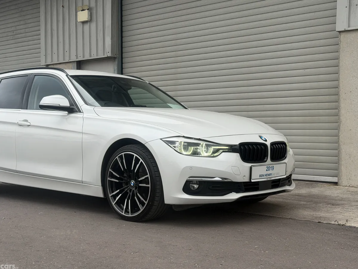 BMW 3-Series Estate, Diesel, 2019, White