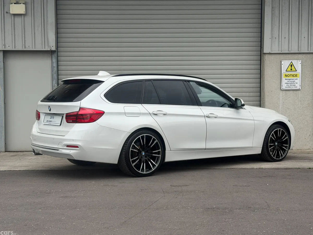 BMW 3-Series Estate, Diesel, 2019, White