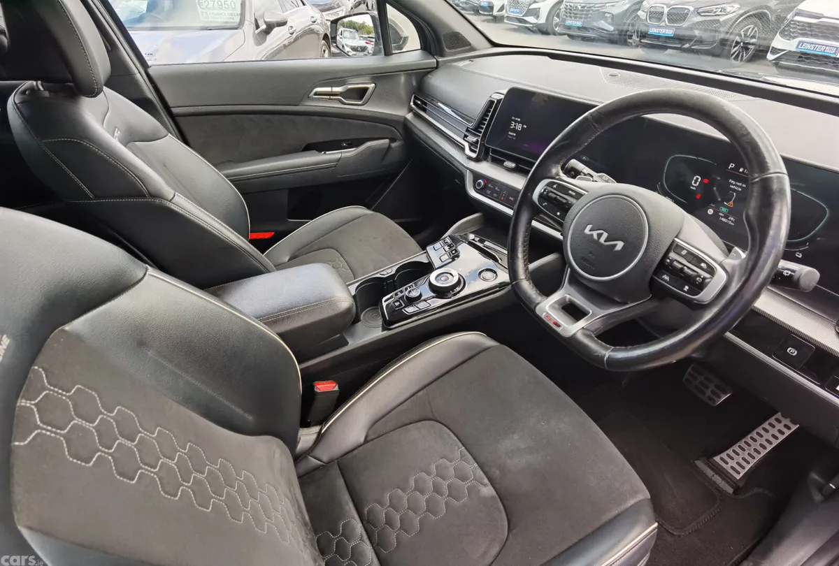 Kia Sportage SUV, Petrol Plug-in Hybrid, 2023, Grey