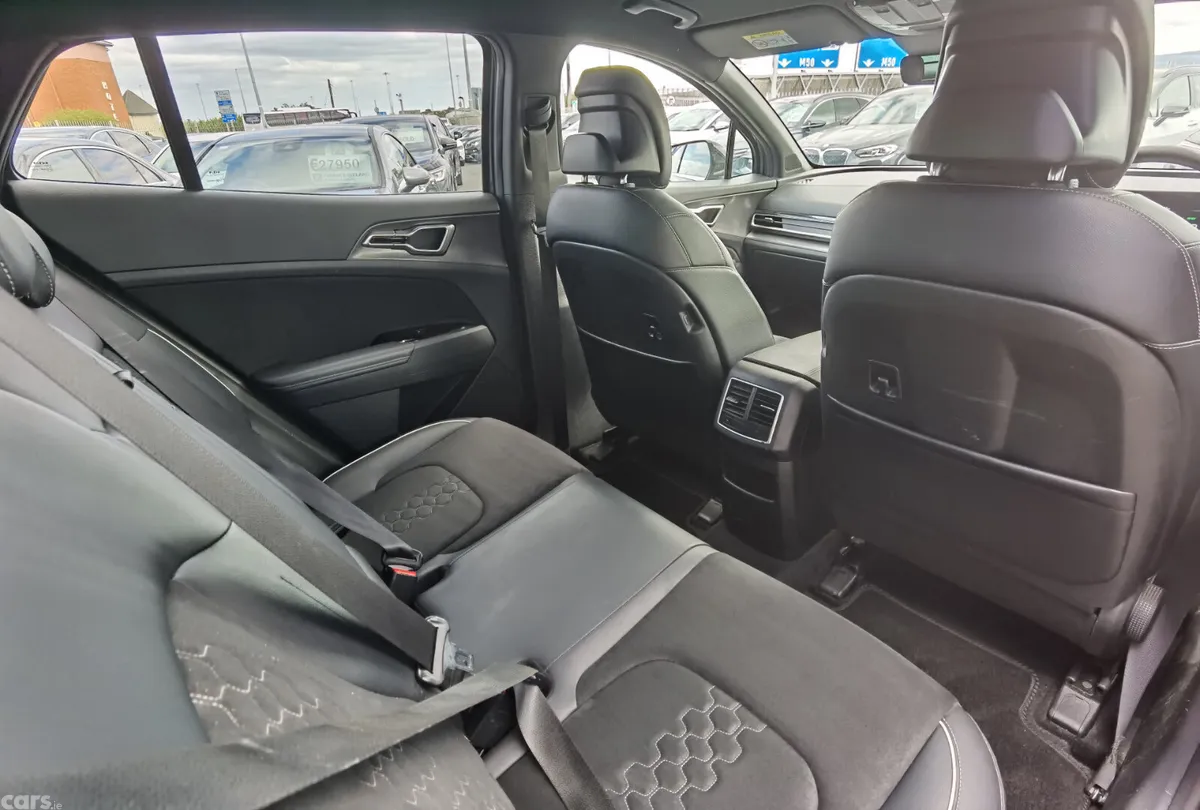 Kia Sportage SUV, Petrol Plug-in Hybrid, 2023, Grey