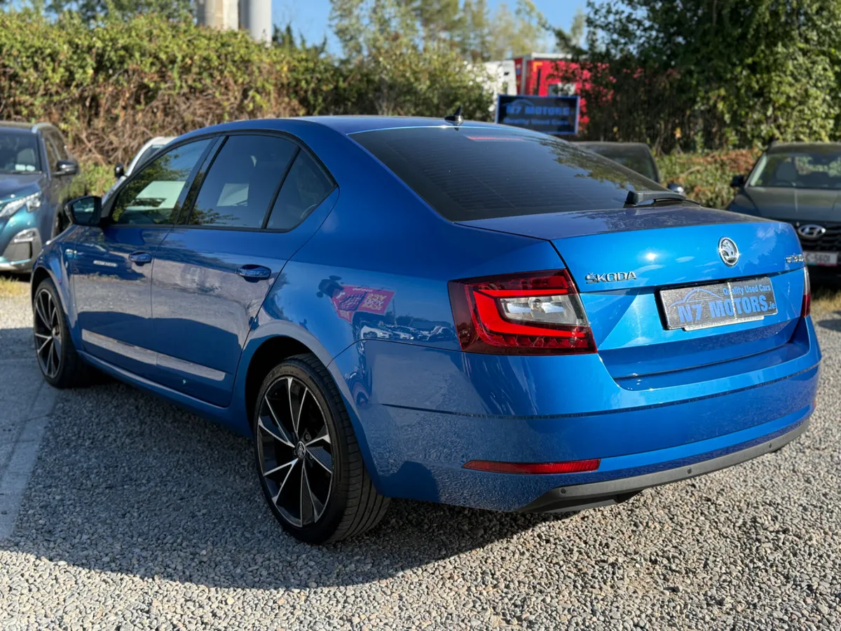 Skoda Octavia Saloon, Petrol, 2020, Blue