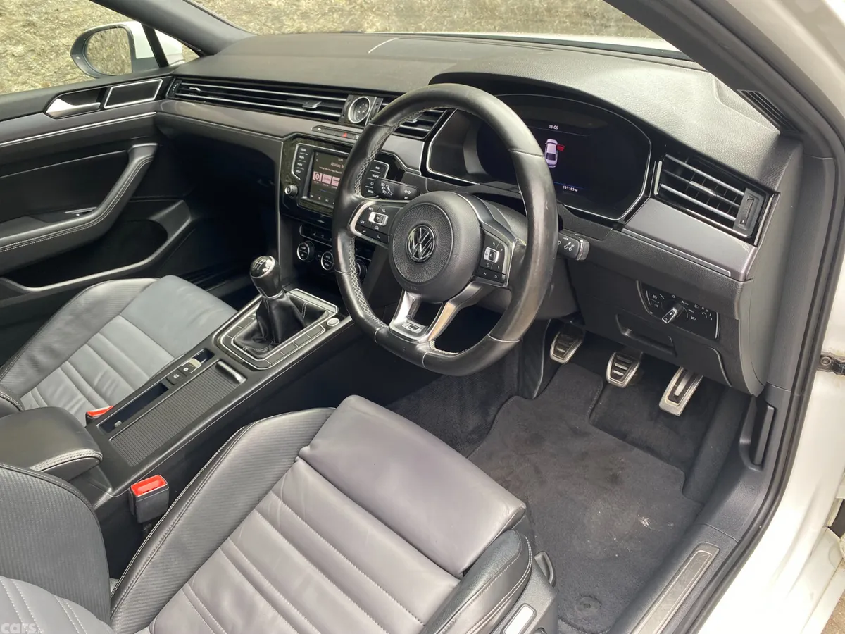 Volkswagen Passat Saloon, Diesel, 2017, White