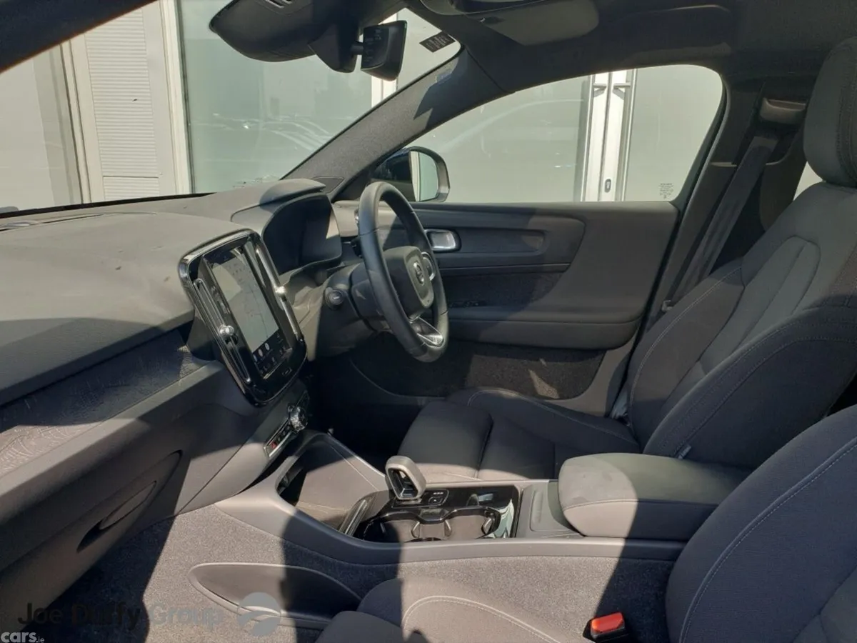 Volvo C40 SUV, Electric, 2023, Black