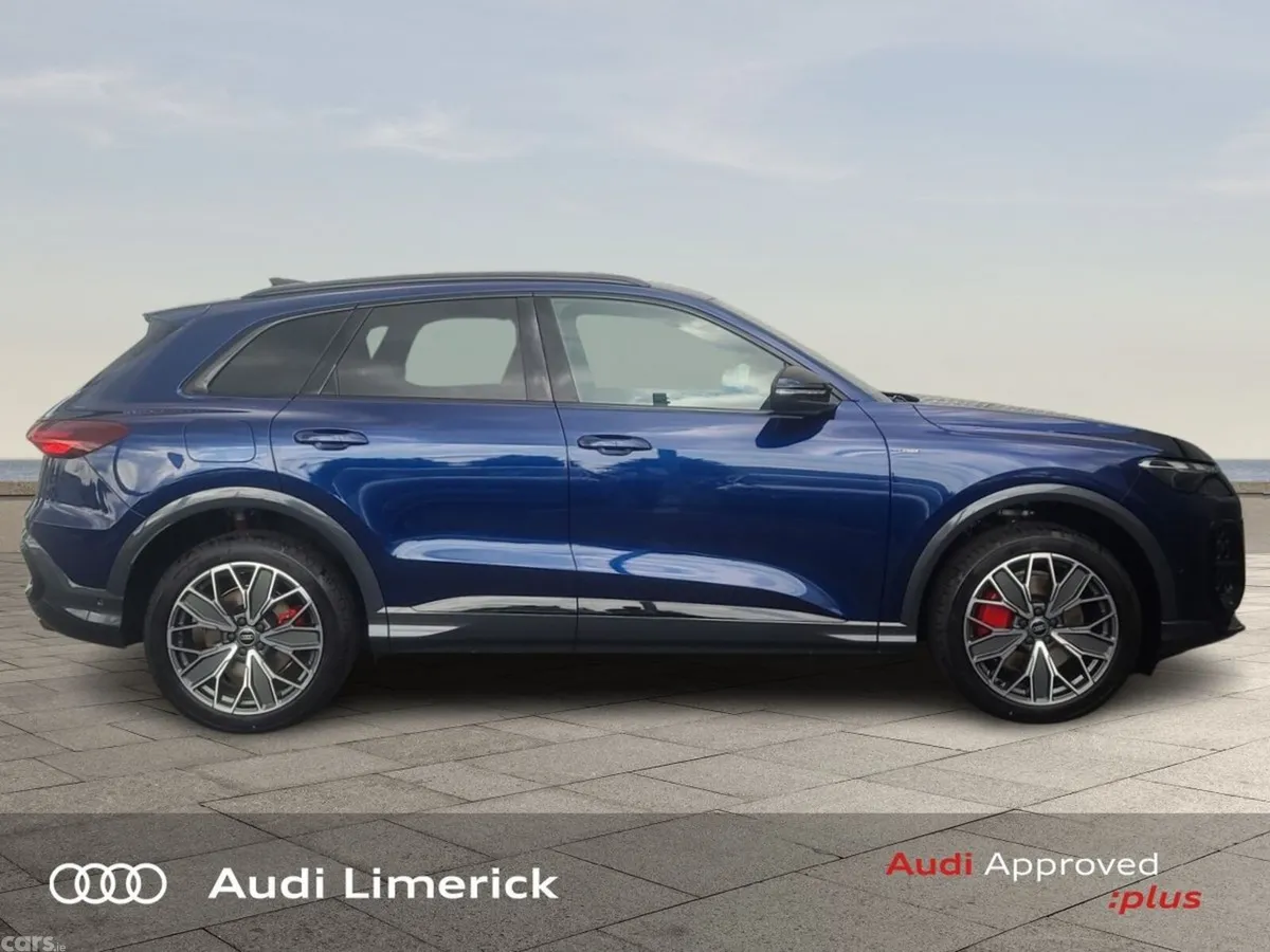 Audi Q5 SUV, Petrol Plug-in Hybrid, 2026, Blue