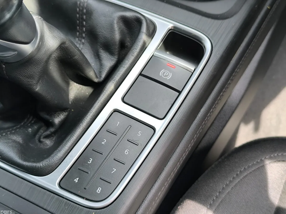 Audi A4 Saloon, Diesel, 2017, Blue