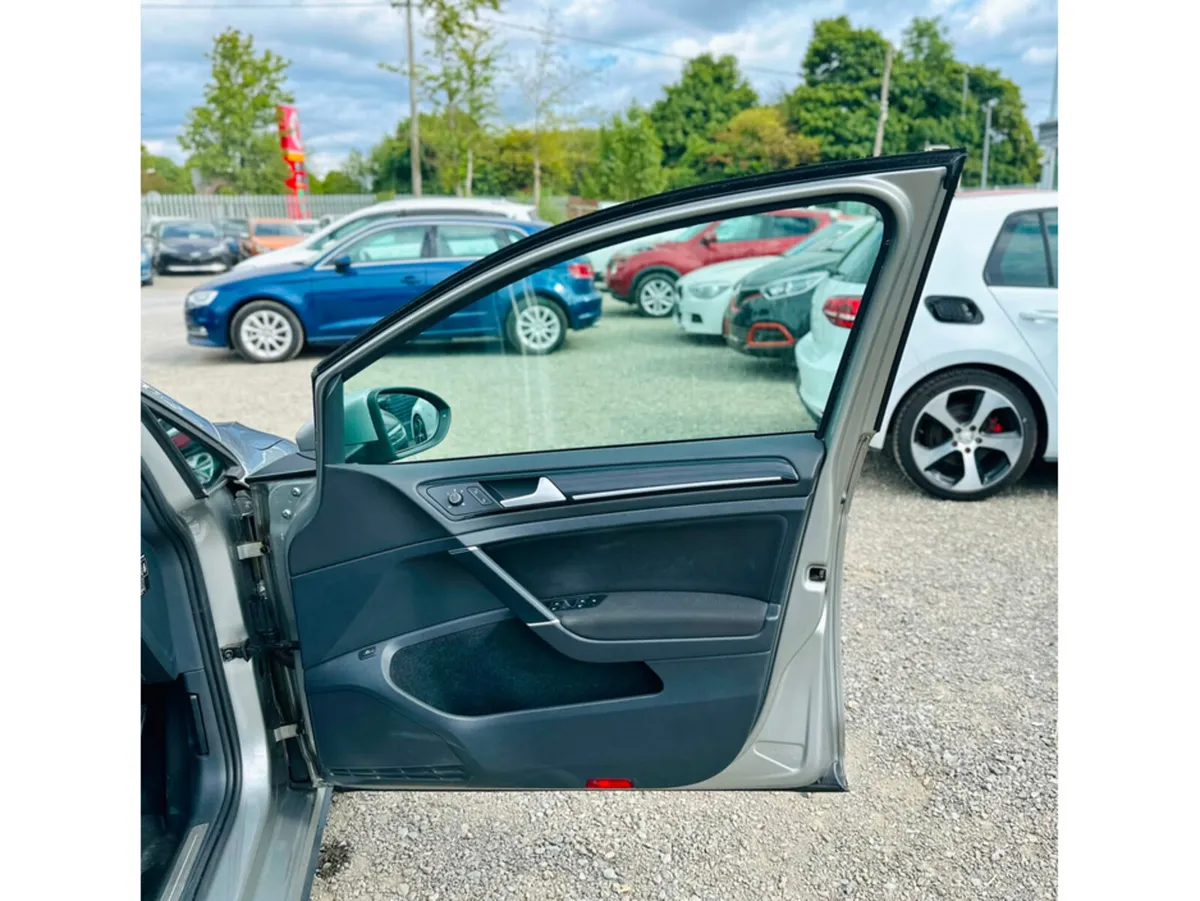 Volkswagen Golf Hatchback, Petrol Plug-in Hybrid, 2016, Silver