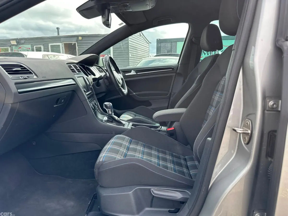 Volkswagen Golf Hatchback, Petrol Plug-in Hybrid, 2016, Silver