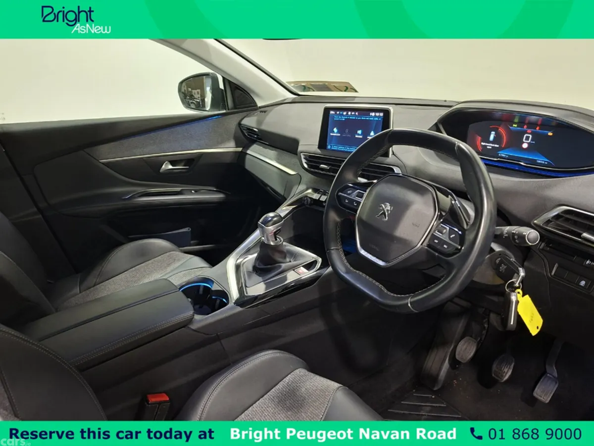 Peugeot 5008 MPV, Diesel, 2020, White