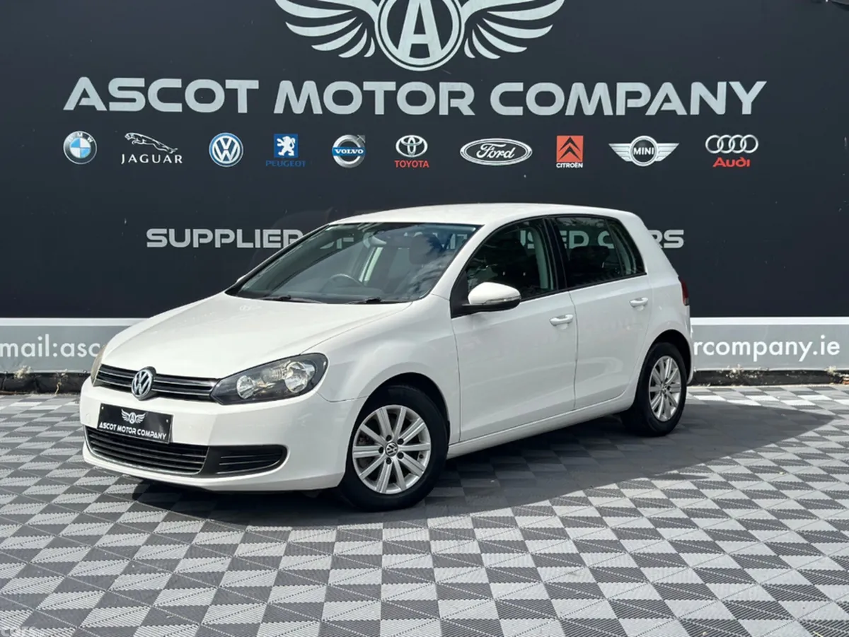 Volkswagen Golf Hatchback, Petrol, 2013, White