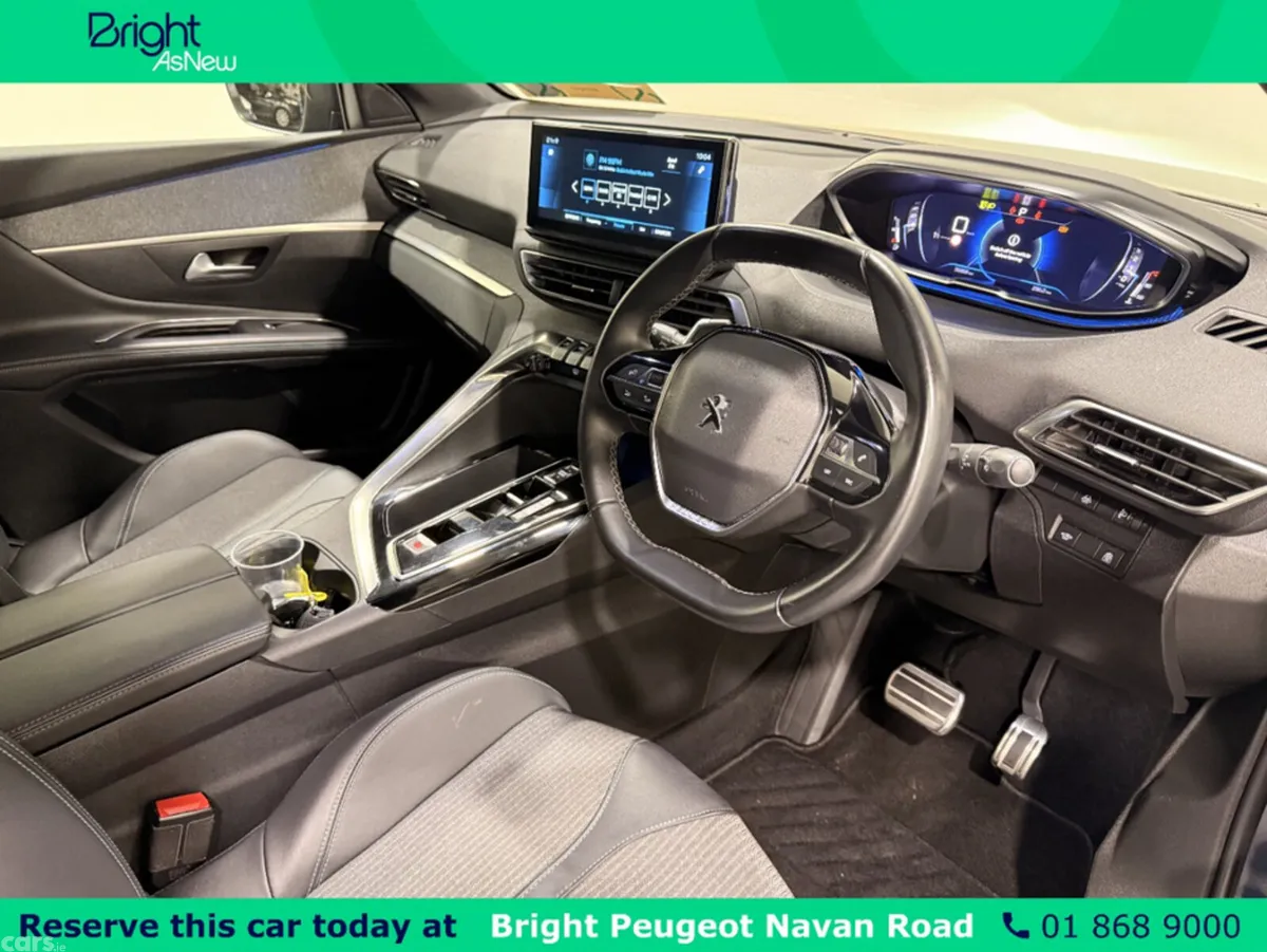 Peugeot 5008 MPV, Petrol, 2023, Blue