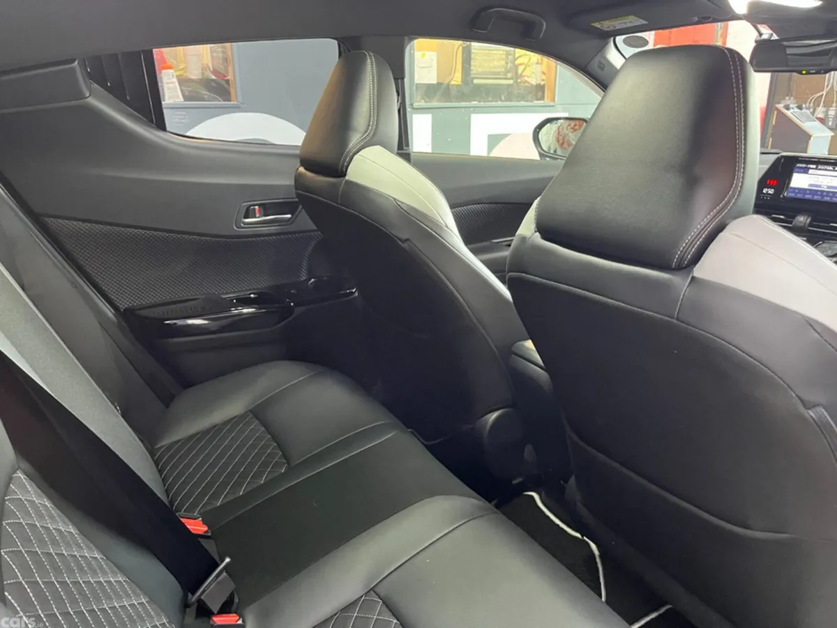 Toyota C-HR SUV, Petrol Hybrid, 2019, Black