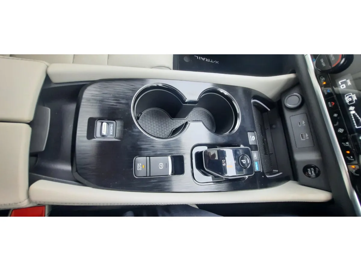 Nissan X-Trail Hatchback, Petrol Hybrid, 2026, Bronze
