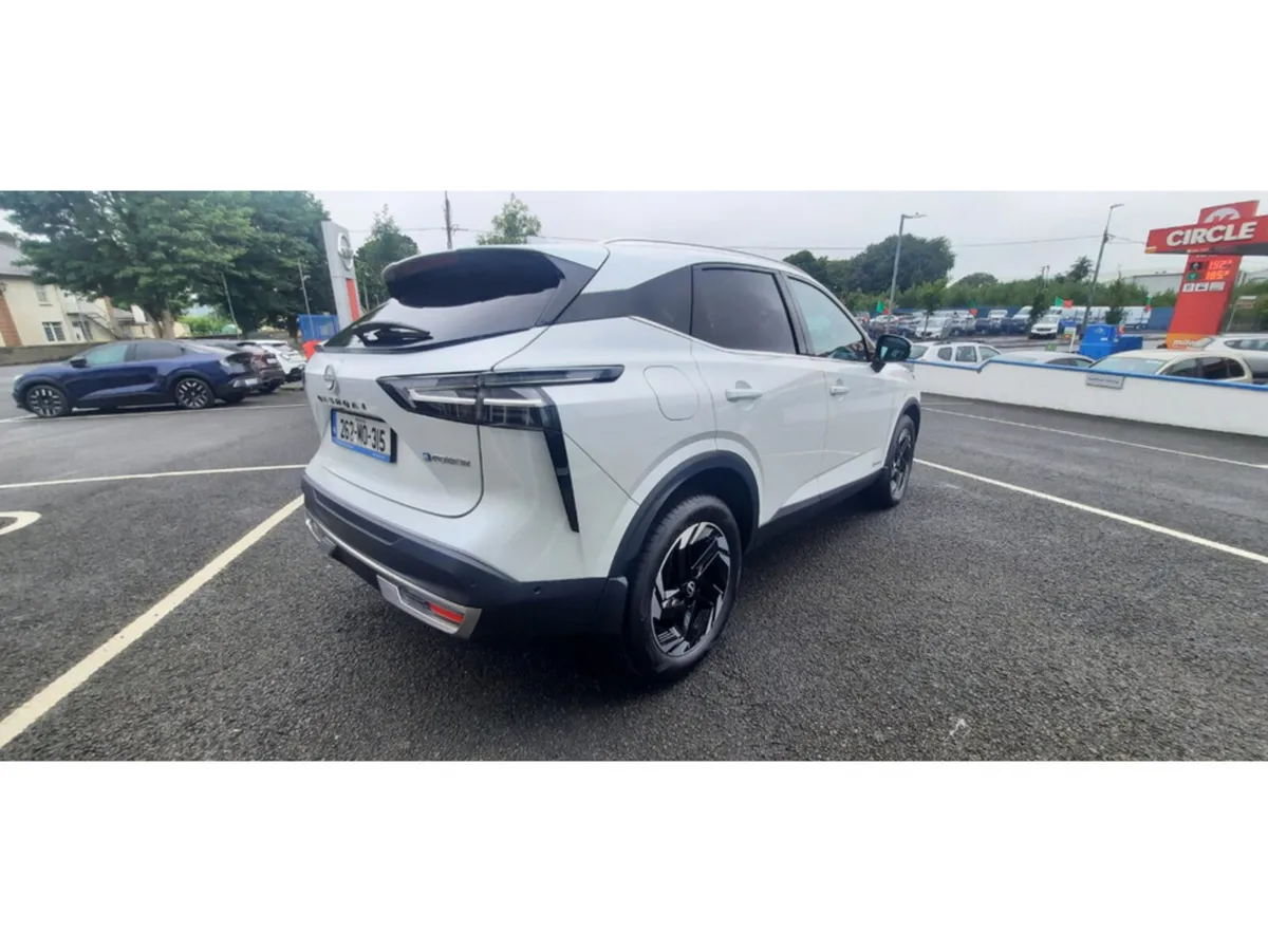 Nissan Qashqai MPV, Petrol Hybrid, 2026, White