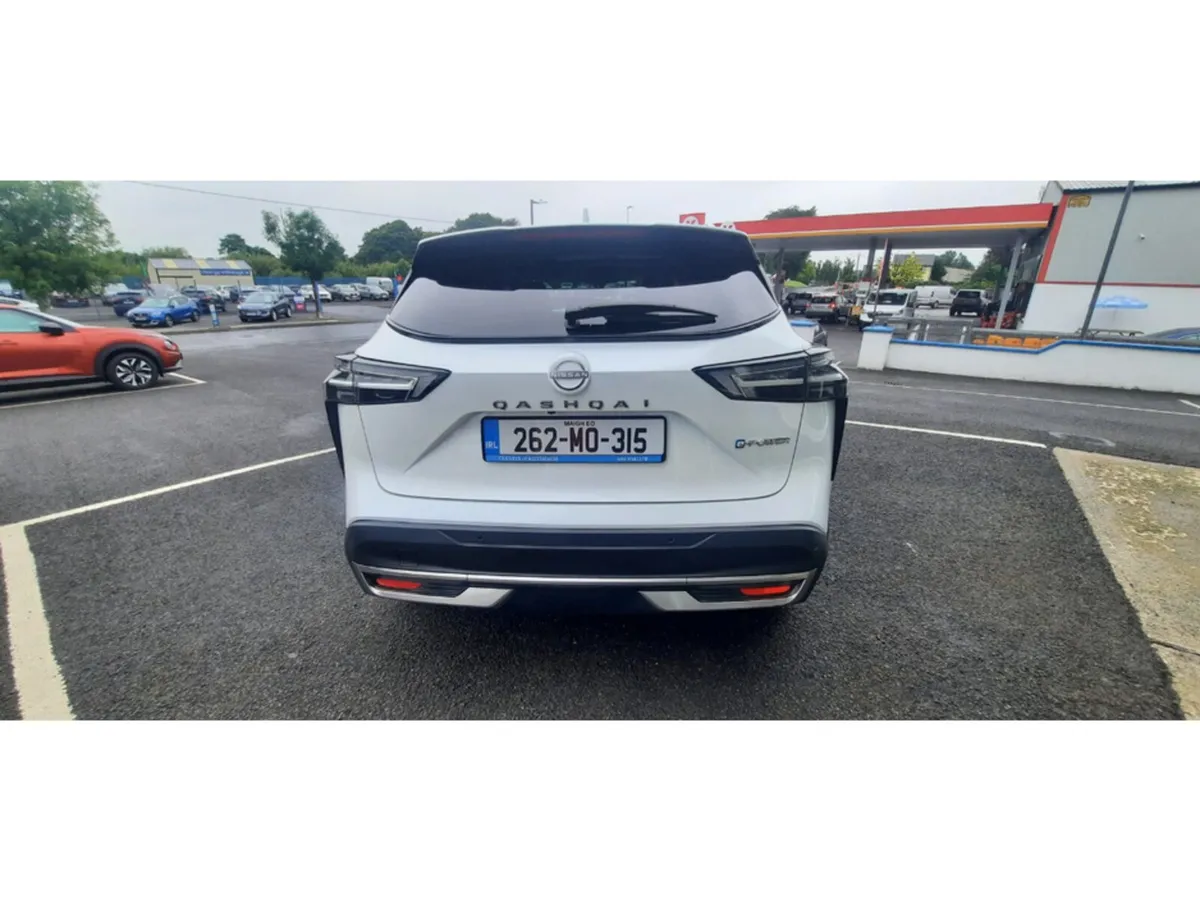 Nissan Qashqai MPV, Petrol Hybrid, 2026, White