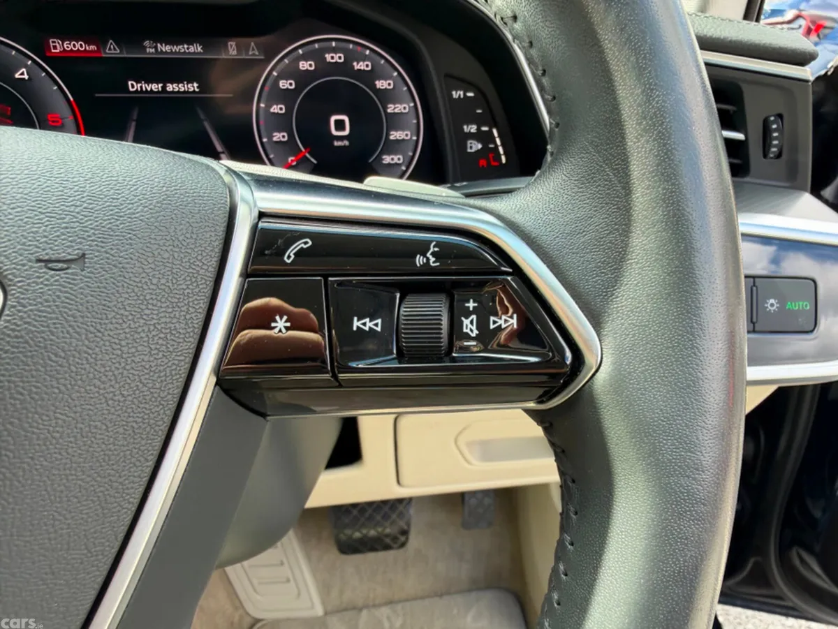 Audi A6 Saloon, Diesel, 2019, Blue