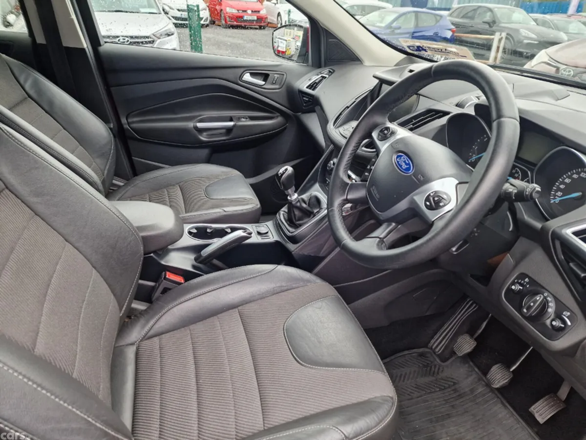 Ford Kuga SUV, Diesel, 2016, Red