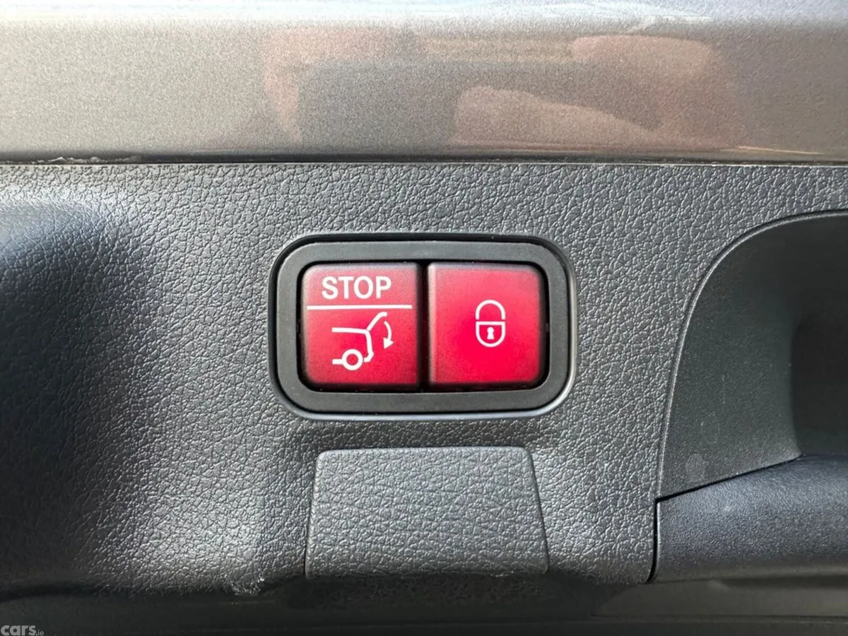Mercedes-Benz CLA Estate, Petrol Plug-in Hybrid, 2025, Grey