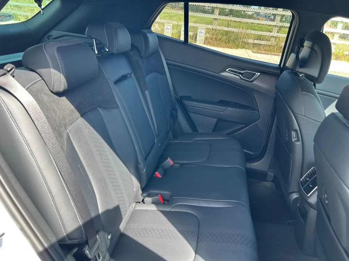 Kia Sportage SUV, Diesel, 2027, White
