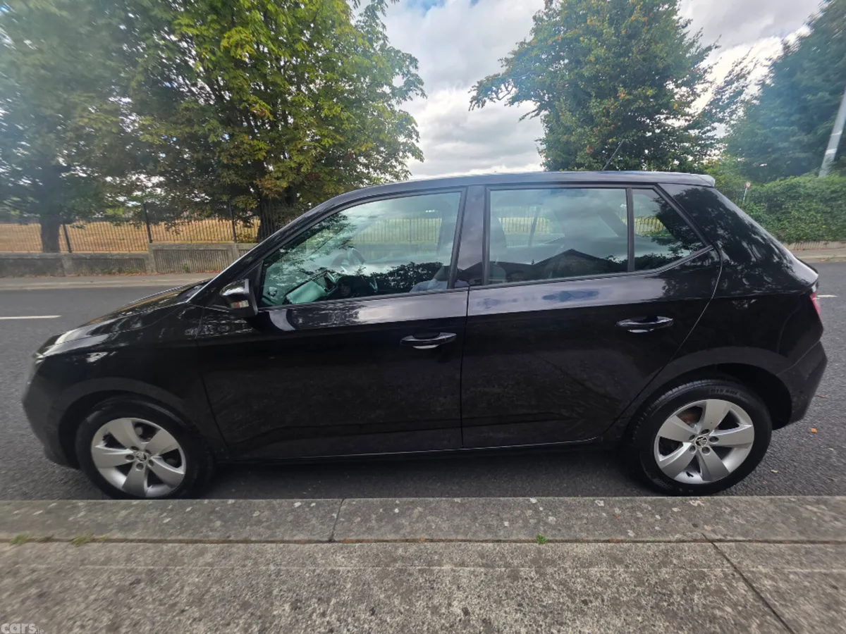 Skoda Fabia Hatchback, Petrol, 2017, Black