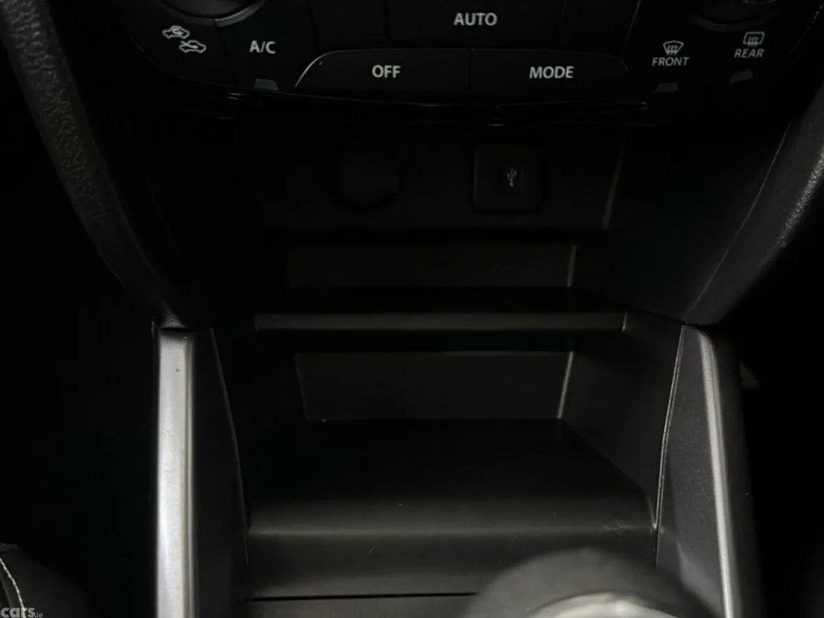 Suzuki Vitara Hatchback, Petrol, 2023, Red