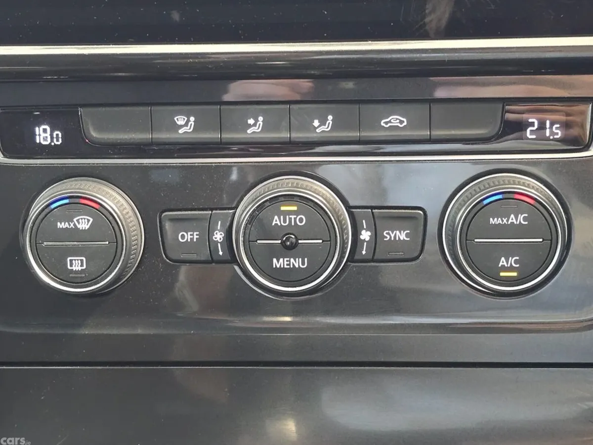 Volkswagen Golf Hatchback, Petrol, 2018, White
