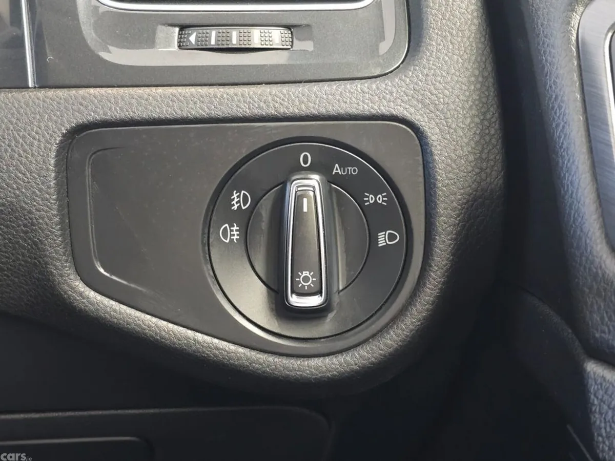 Volkswagen Golf Hatchback, Petrol, 2018, White