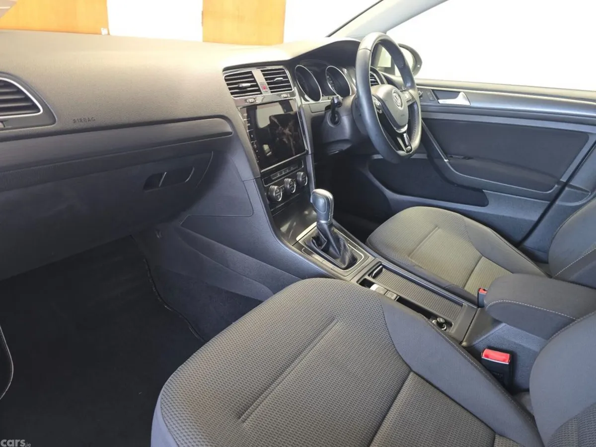 Volkswagen Golf Hatchback, Petrol, 2018, White