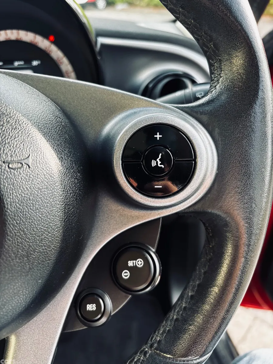 Smart Forfour Hatchback, Petrol, 2016, Red