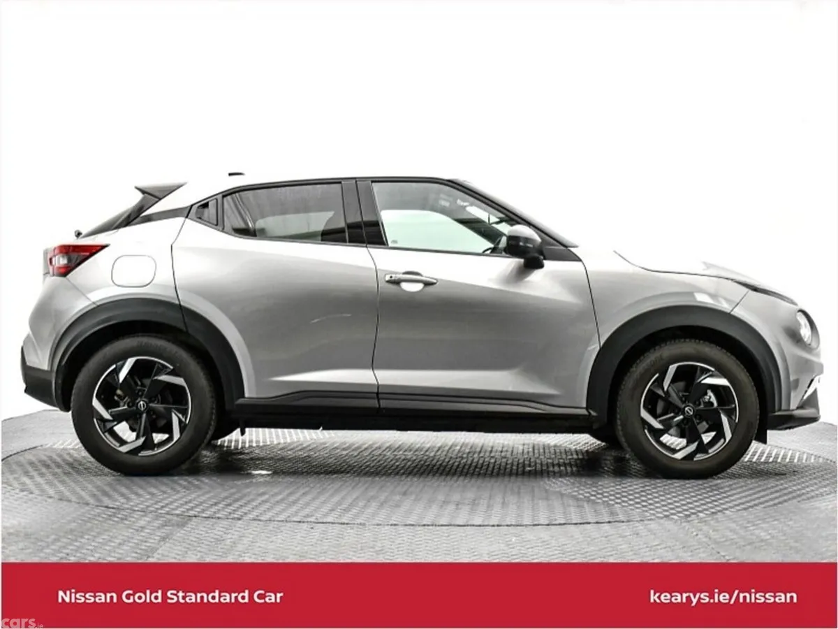Nissan Juke SUV, Petrol Hybrid, 2024, Silver