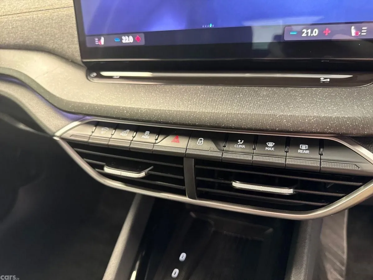 Skoda Octavia Saloon, Diesel, 2024, Black
