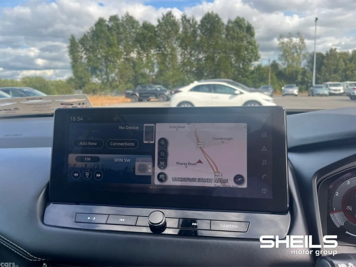 Nissan Qashqai MPV, Petrol, 2023, White