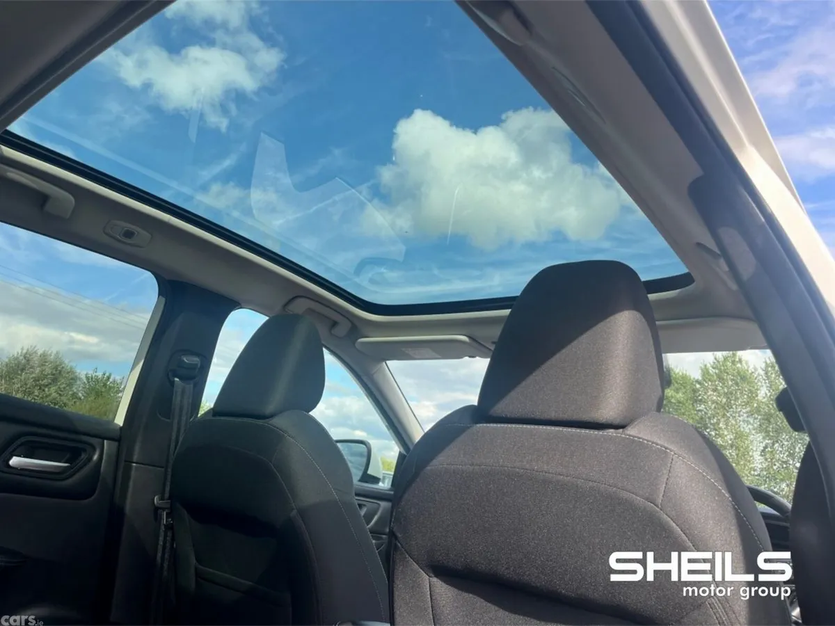 Nissan Qashqai MPV, Petrol, 2023, White