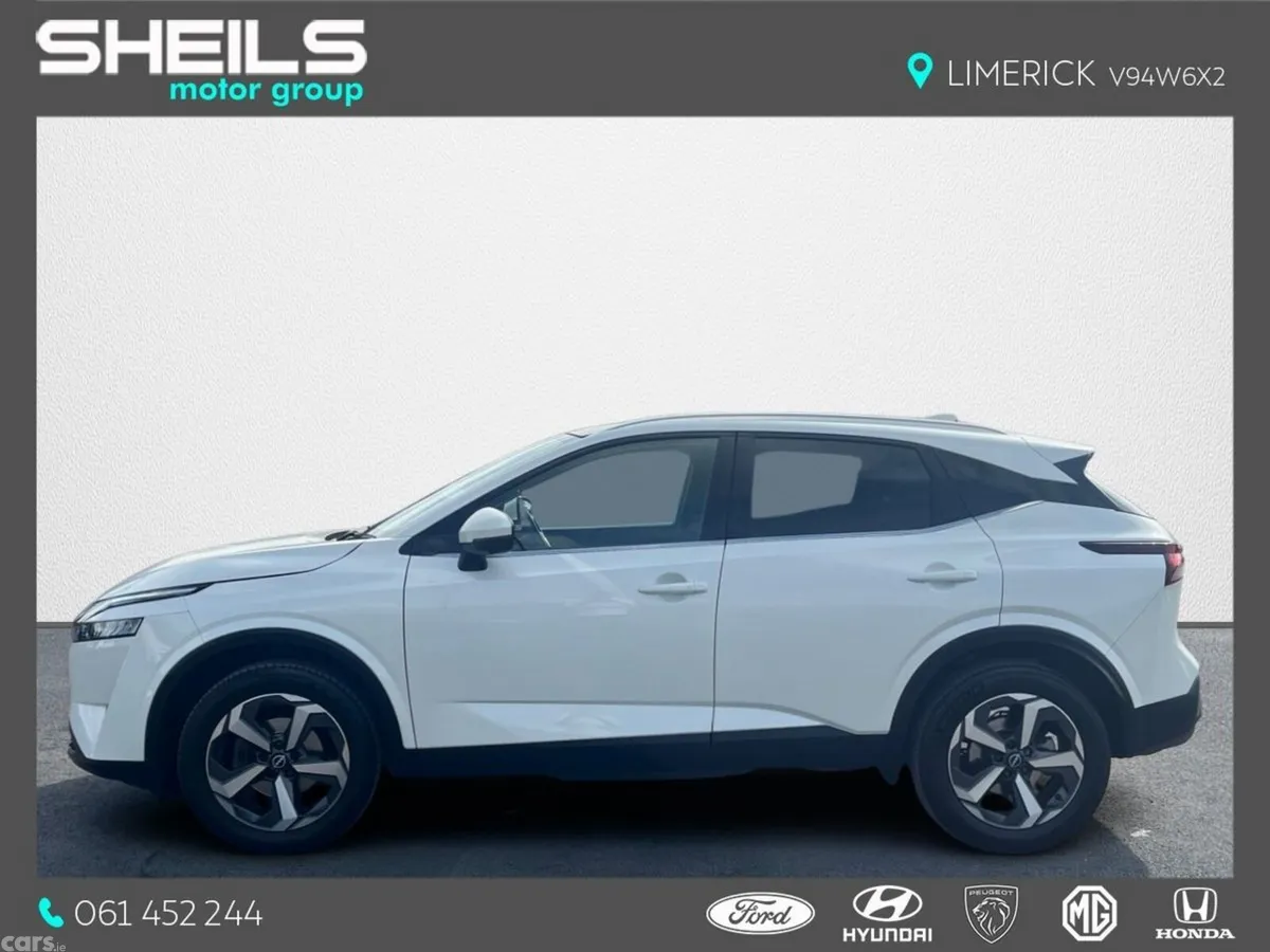 Nissan Qashqai MPV, Petrol, 2023, White