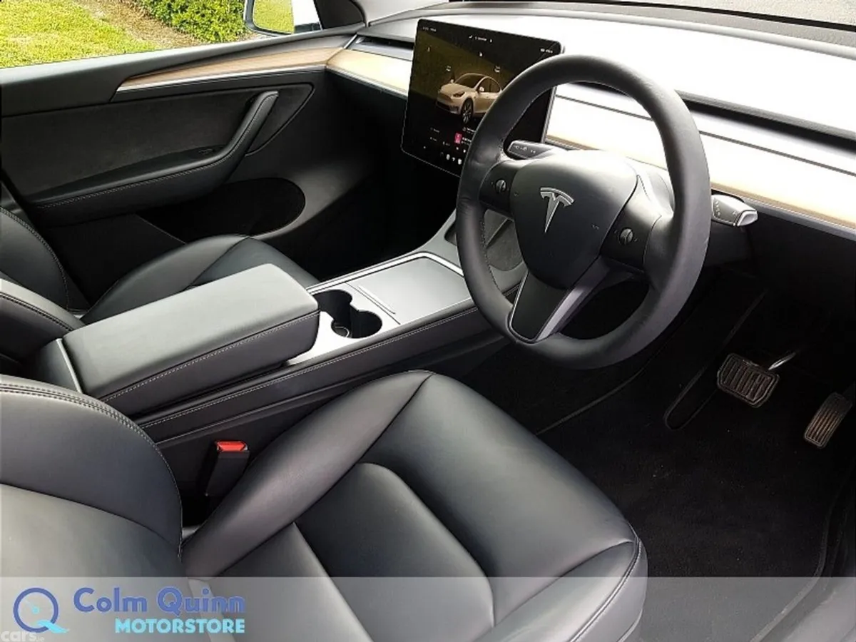 Tesla Model Y Saloon, Electric, 2023, White