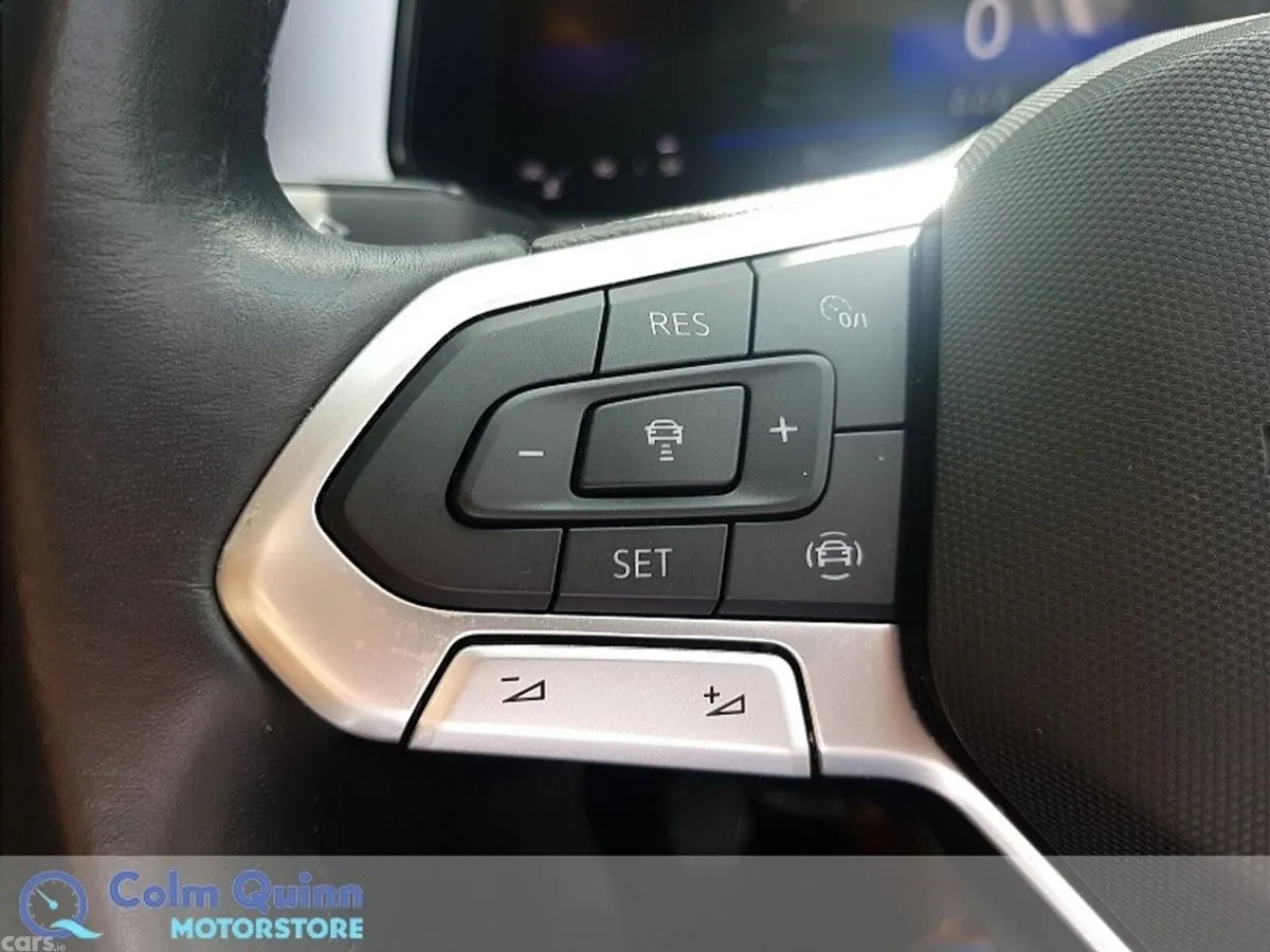 Volkswagen T-Roc SUV, Diesel, 2023, White