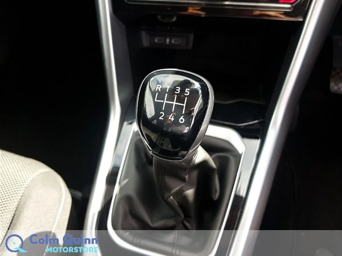 Volkswagen T-Roc SUV, Diesel, 2023, White