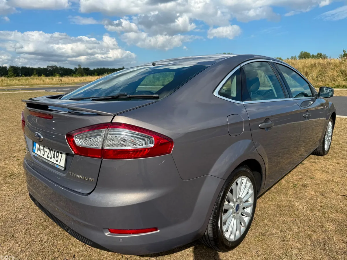 Ford Mondeo Hatchback, Diesel, 2014, Grey