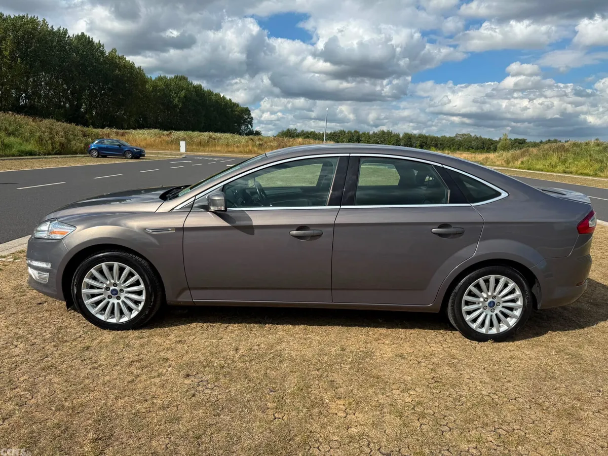Ford Mondeo Hatchback, Diesel, 2014, Grey