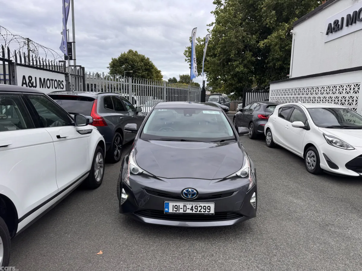 Toyota Prius Hatchback, Petrol Hybrid, 2019, Grey