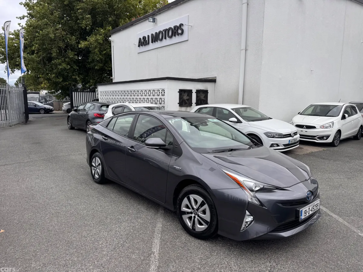 Toyota Prius Hatchback, Petrol Hybrid, 2019, Grey